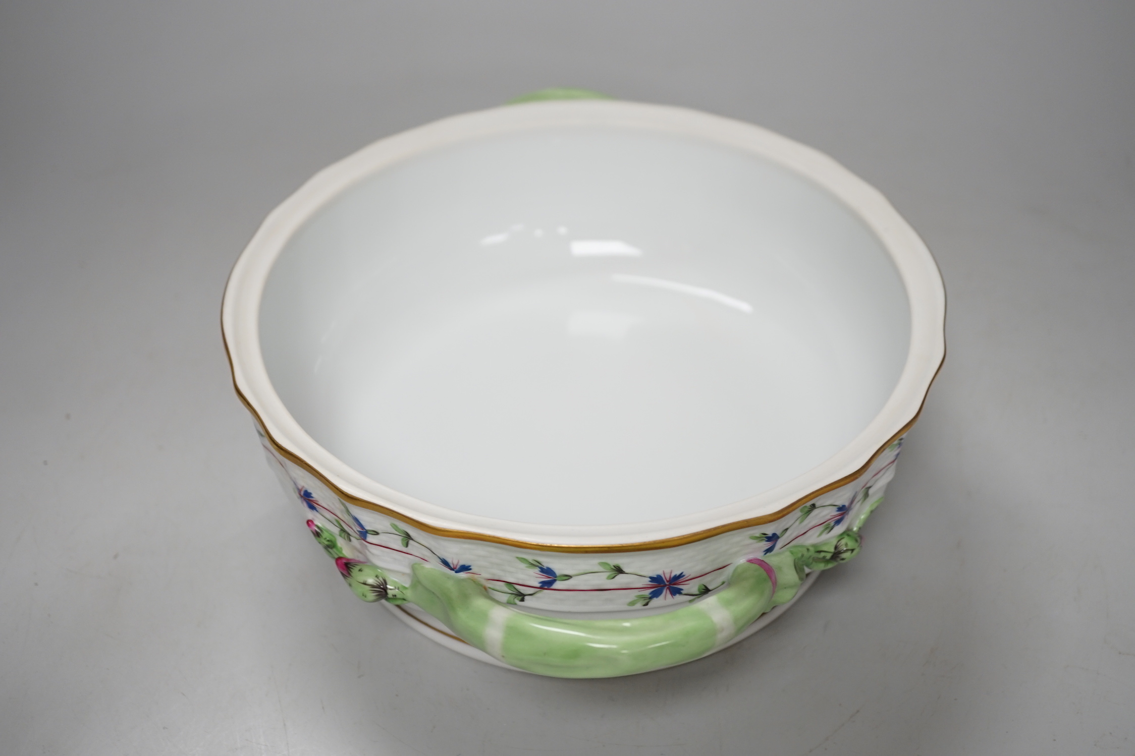 A Herend ‘Chantilly flowers’ tureen and cover, 22cm diam.
